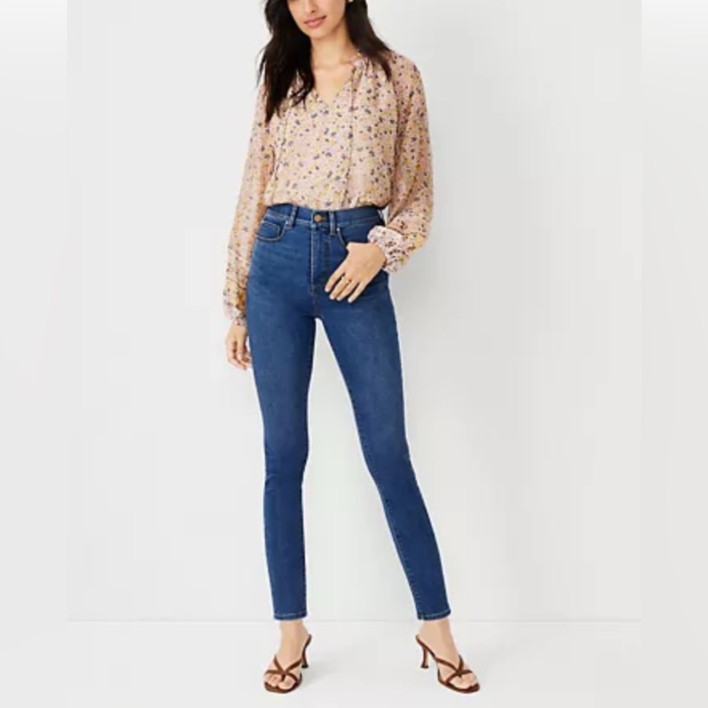 NWT Ann Taylor Size 2 Sculpting Pocket Highest Rise Skinny Jeans
